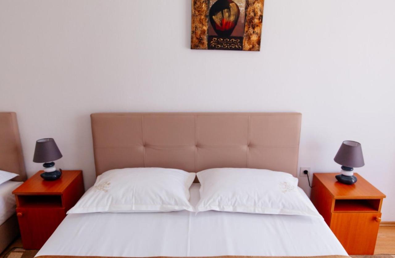 Castello Apartments Ulcinj Bagian luar foto