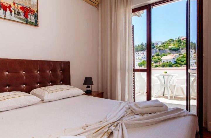 Castello Apartments Ulcinj Bagian luar foto